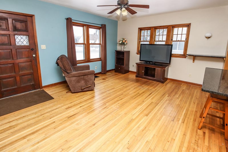 610 2nd St S, Cold Spring, MN 56320