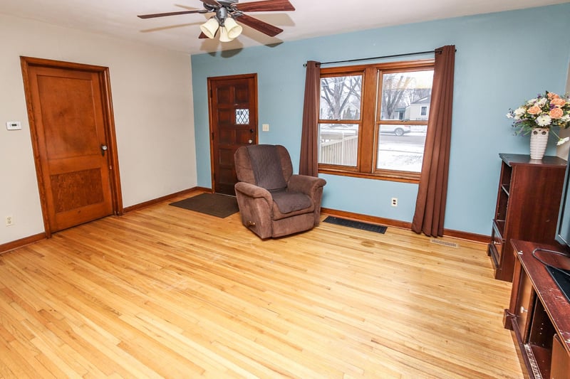 610 2nd St S, Cold Spring, MN 56320