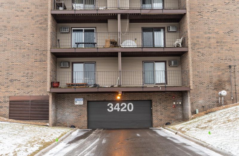 3420 Golfview Dr #300, Eagan, MN 55123