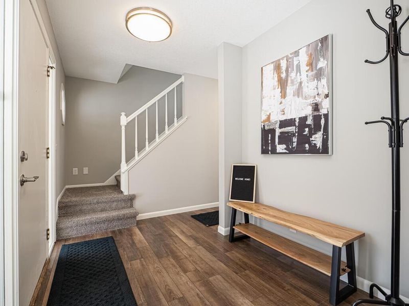 5930 Ivy Ln, Minnetonka, MN 55345