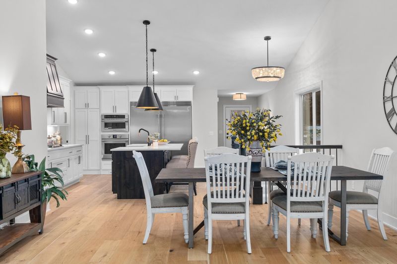 261 Mccarrons Pl W, Roseville, MN 55113