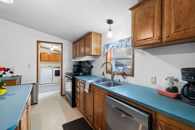 27199 Riverview Dr, Mora, MN 55051