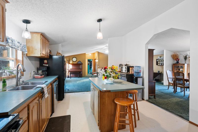 27199 Riverview Dr, Mora, MN 55051