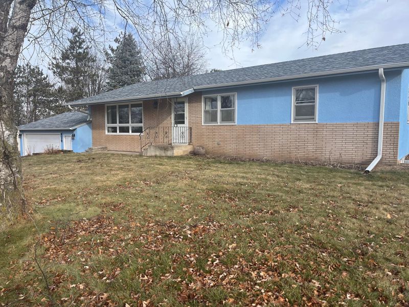 620 Summit Ln, Mora, MN 55051