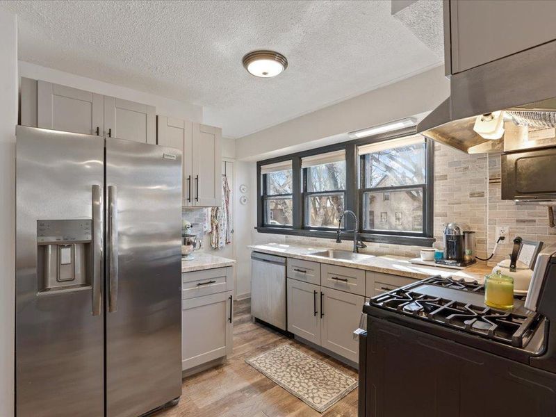 417 B St NE, Brainerd, MN 56401