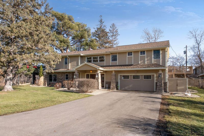 2693 Shadywood Rd, Excelsior, MN 55331