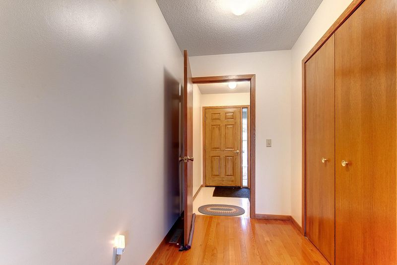 1125 Heritage Dr, Northfield, MN 55057