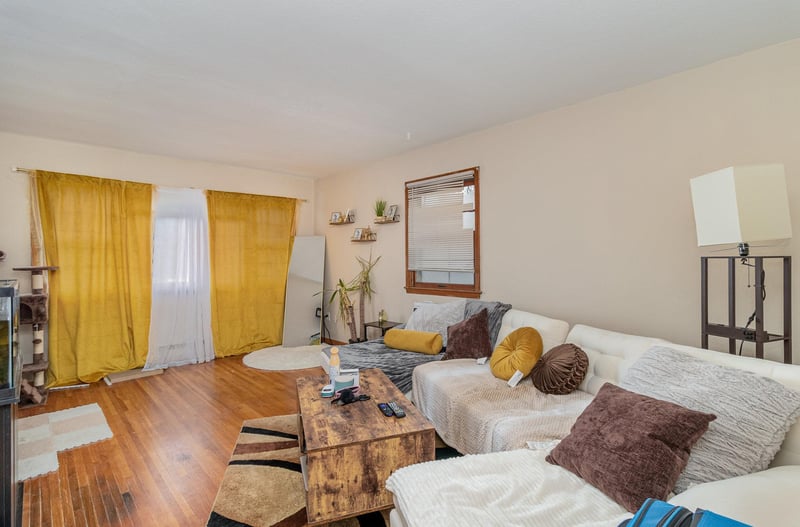 746 7th St E, Saint Paul, MN 55106