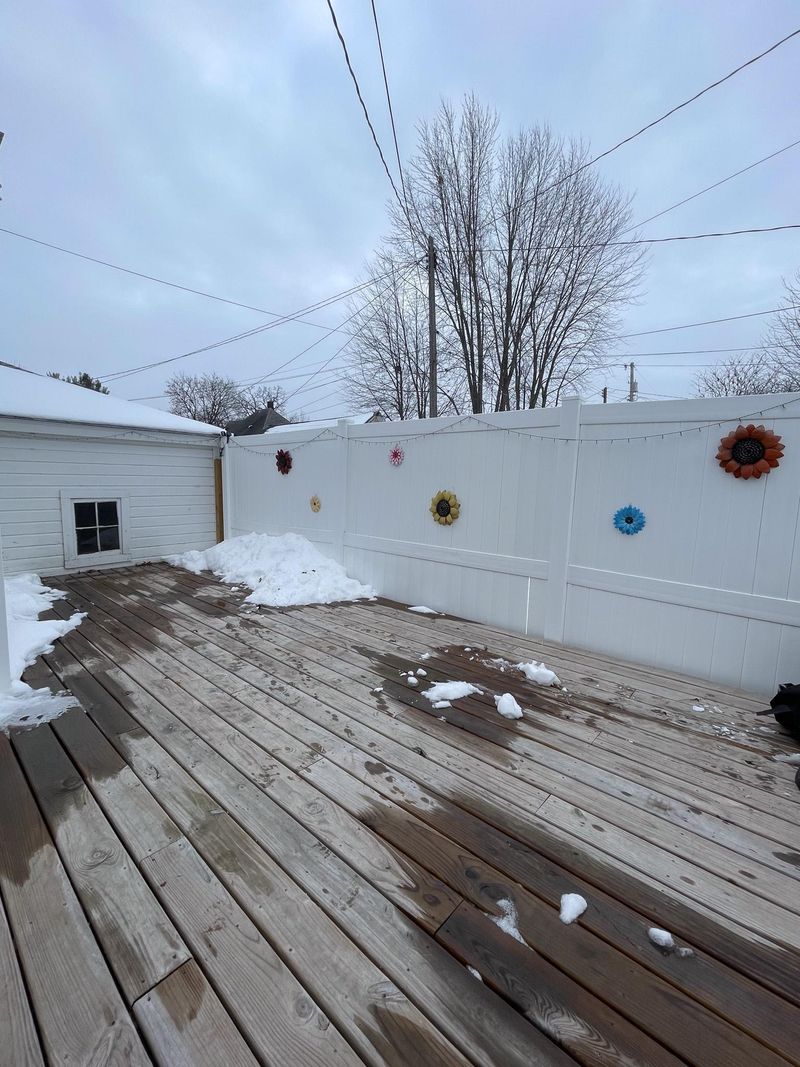 517 W King St, Winona, MN 55987