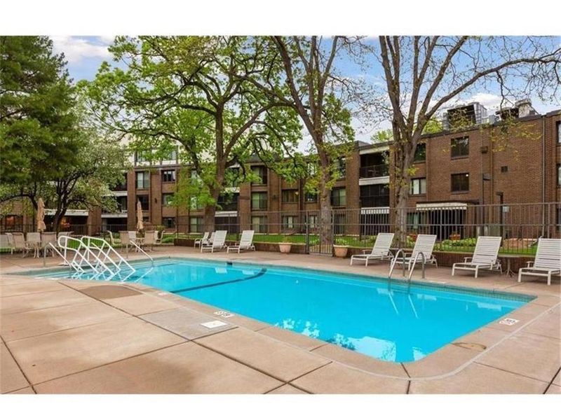 3412 Oak Ridge Rd #219, Minnetonka, MN 55305