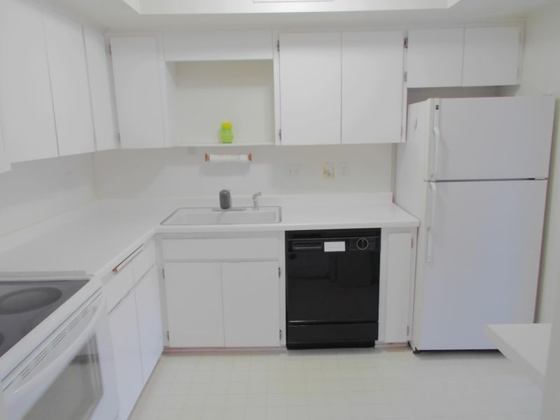 3412 Oak Ridge Rd #219, Minnetonka, MN 55305