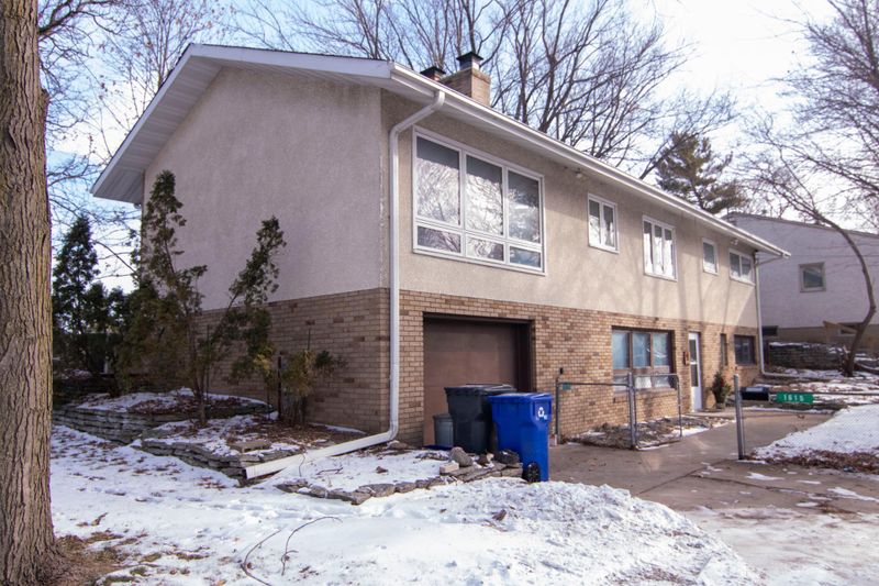 1615 Arcade St, Saint Paul, MN 55106