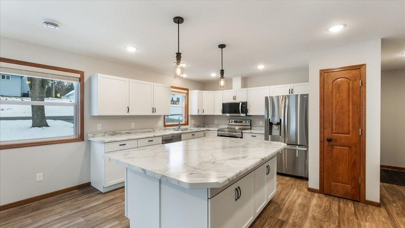 701 Grove Lake St S, Sauk Centre, MN 56378