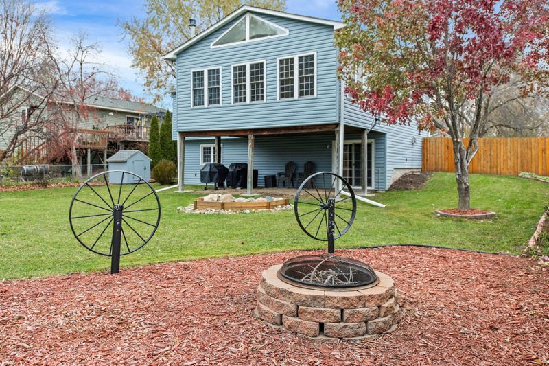7125 Brian Dr, Centerville, MN 55038