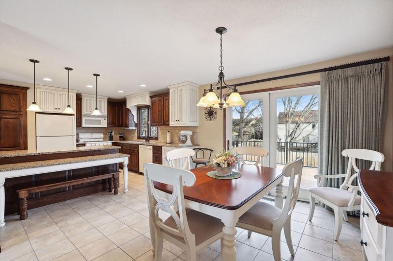 5050 Bona Rd, Mounds View, MN 55112
