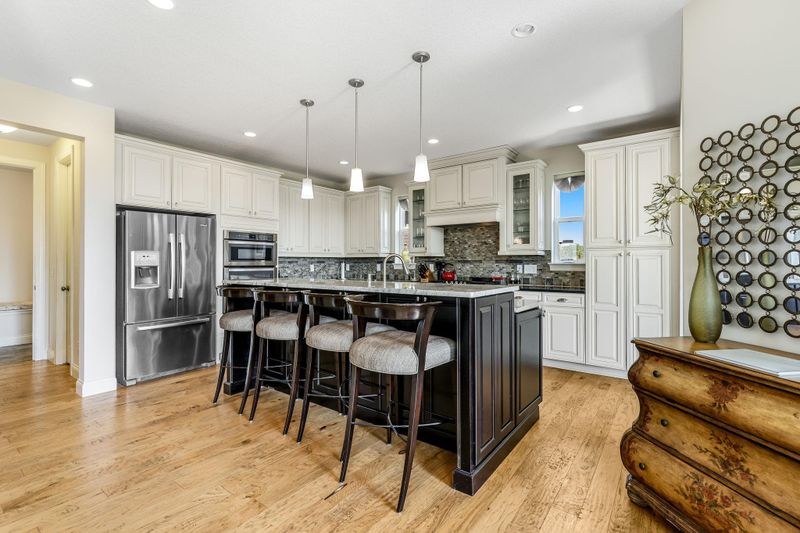 4159 Prairie View Trl, Medina, MN 55340