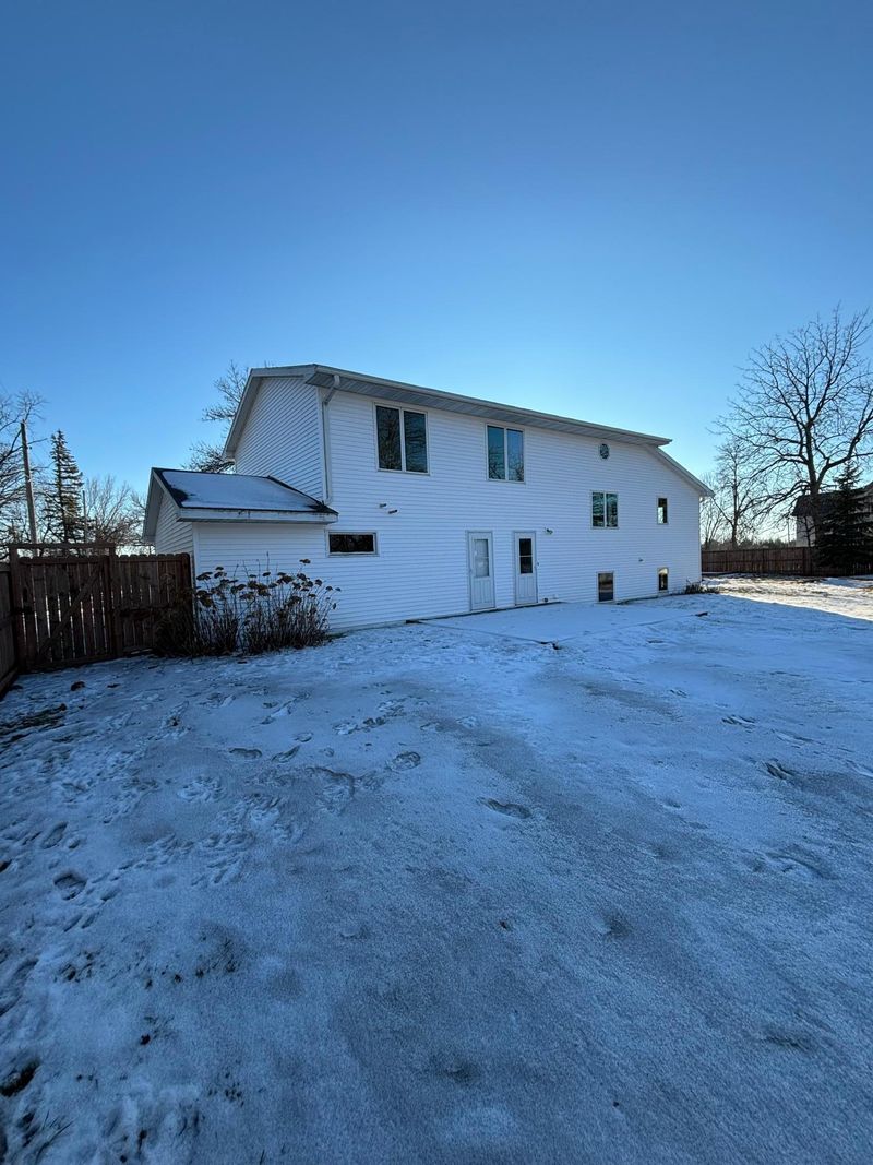 602 W 8th St, Morris, MN 56267