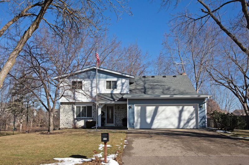 8331 Lower 208th St W, Lakeville, MN 55044