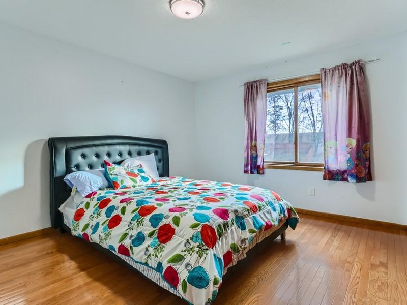 6025 67th Way N, Brooklyn Park, MN 55429