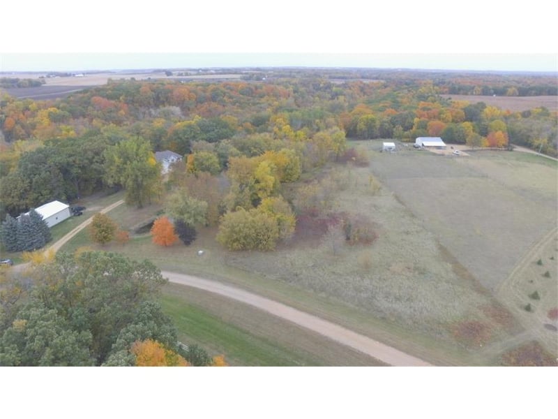 7680 Martin Dr, Carver, MN 55315