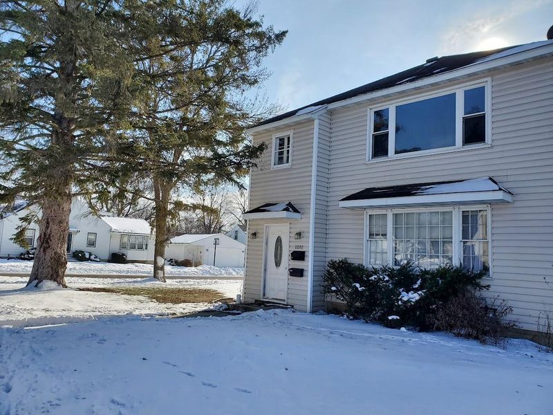 1222 9th St NE, Rochester, MN 55906