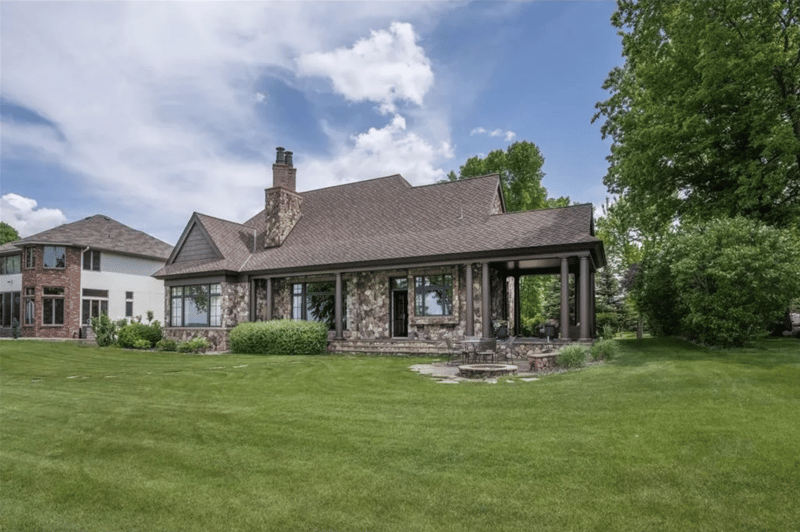 11660 Indian Beach Rd, Spicer, MN 56288