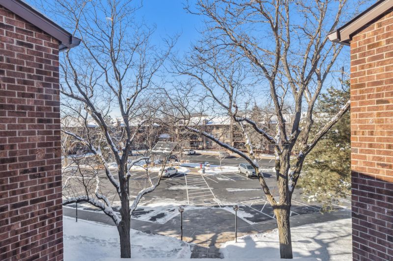 7501 W 101st St #301, Bloomington, MN 55438