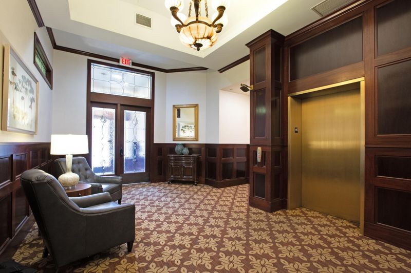 1060 Grand Ave #205, Saint Paul, MN 55105
