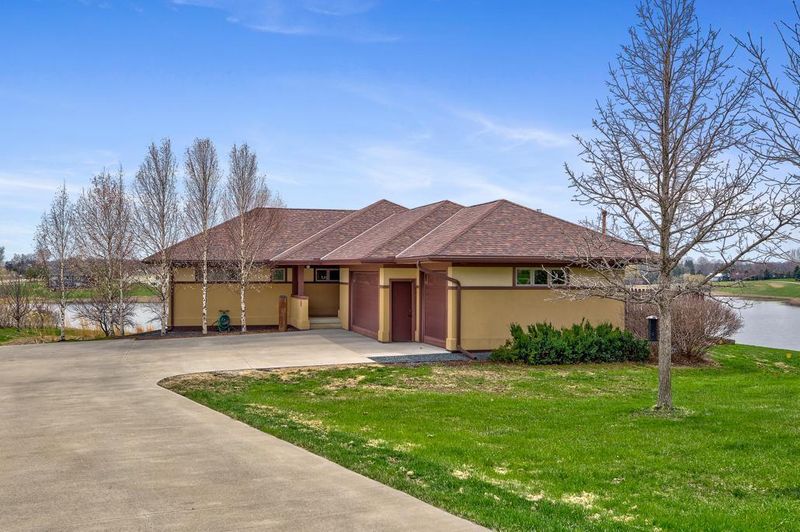 11542 Circle Ridge Ct, Faribault, MN 55021