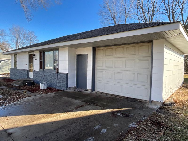 506 W River St, Redwood Falls, MN 56283