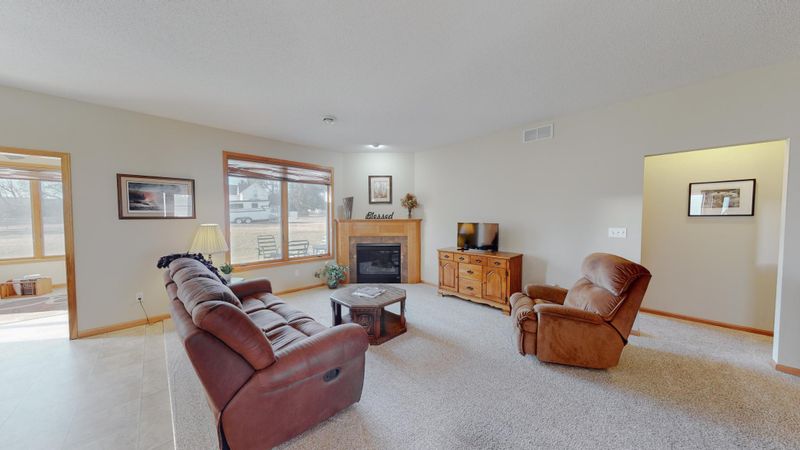 420 Buckshot Ct, Kenyon, MN 55946