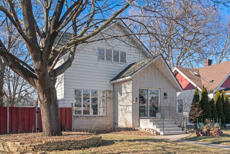 3824 17th Ave S, Minneapolis, MN 55407