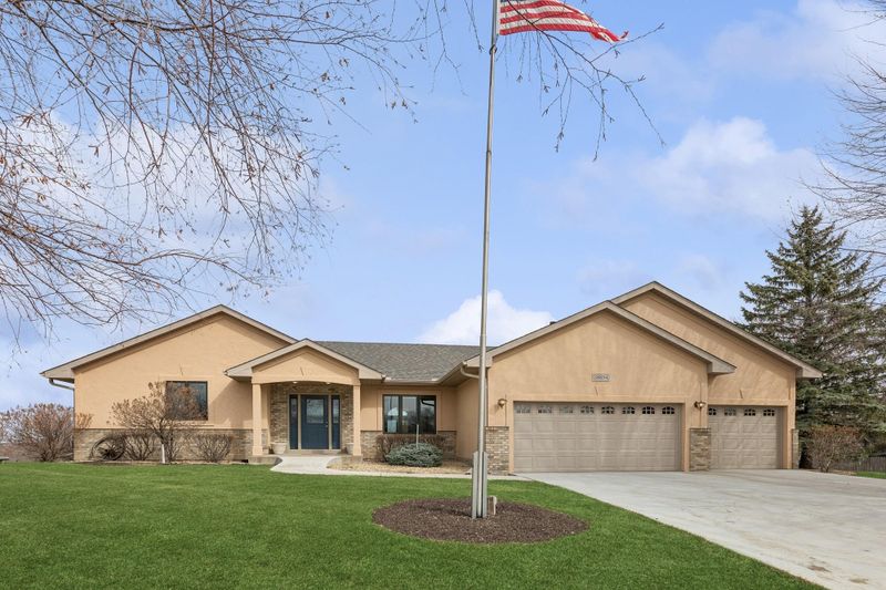 18854 Emblem Ct, Farmington, MN 55024