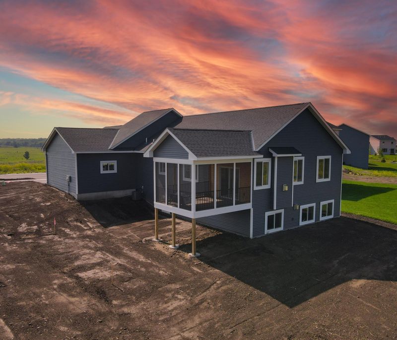 9536 63rd St S, Cottage Grove, MN 55016