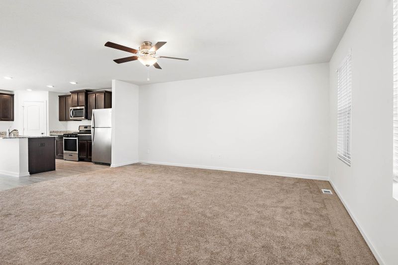 1114 Natalie Ave, Montrose, MN 55363
