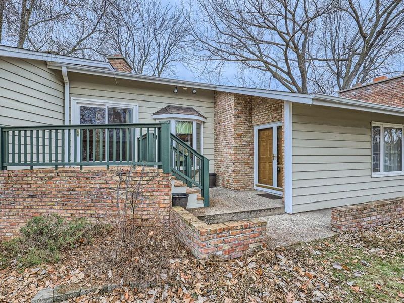 875 Oriole Ln, Chaska, MN 55318