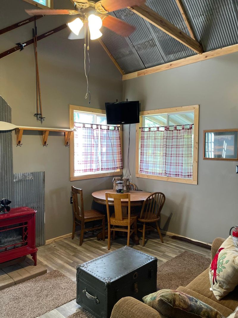 5810 Oregon Trl, Garrison, MN 56450