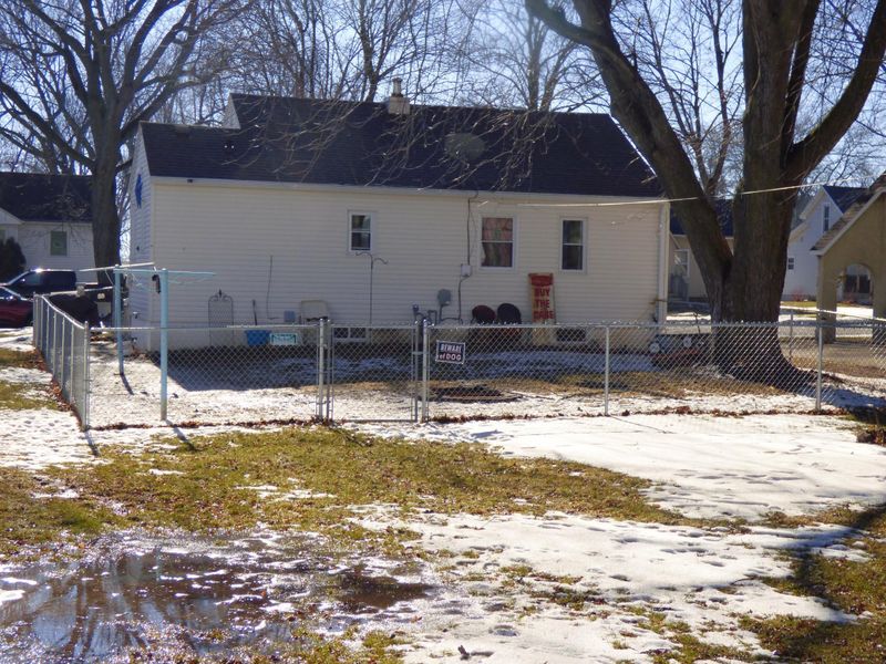 130 2nd St SE, Blooming Prairie, MN 55917