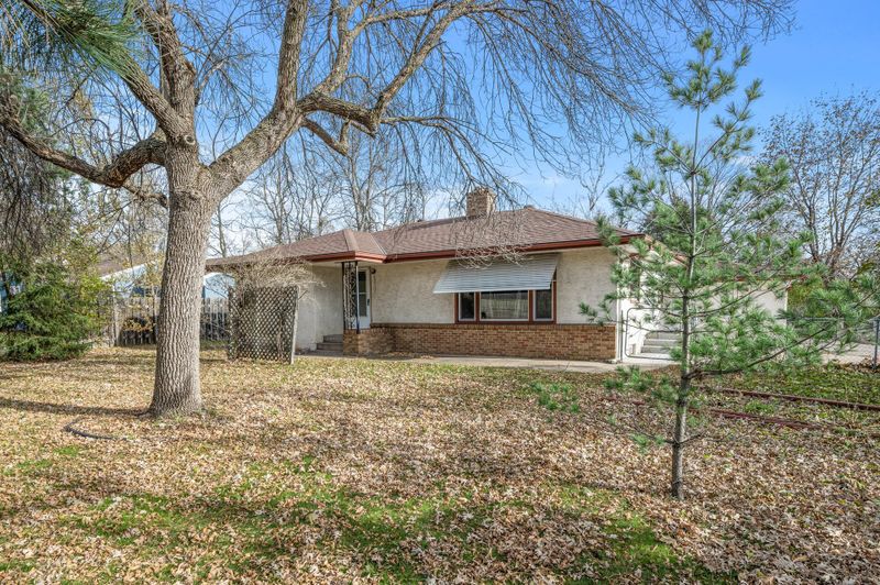 6815 E River Rd, Fridley, MN 55432