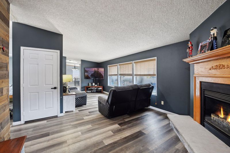 105 N 6th St, Henderson, MN 56044