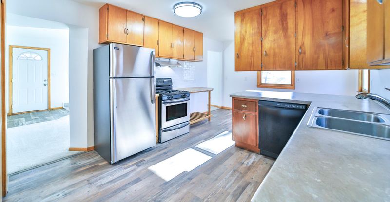 903 7th St NE, Little Falls, MN 56345