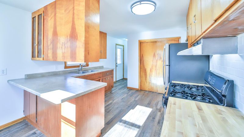 903 7th St NE, Little Falls, MN 56345