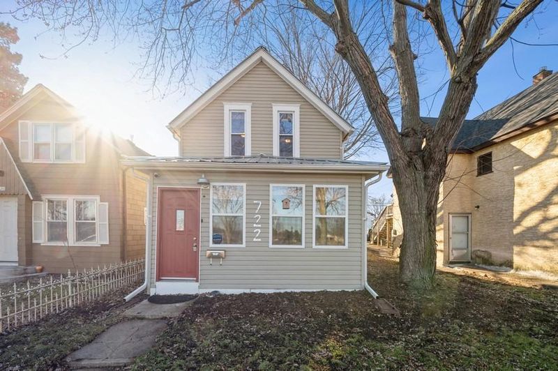 722 Minnehaha Ave W, Saint Paul, MN 55104