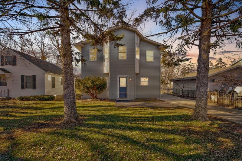 527 Main St N, Lonsdale, MN 55046