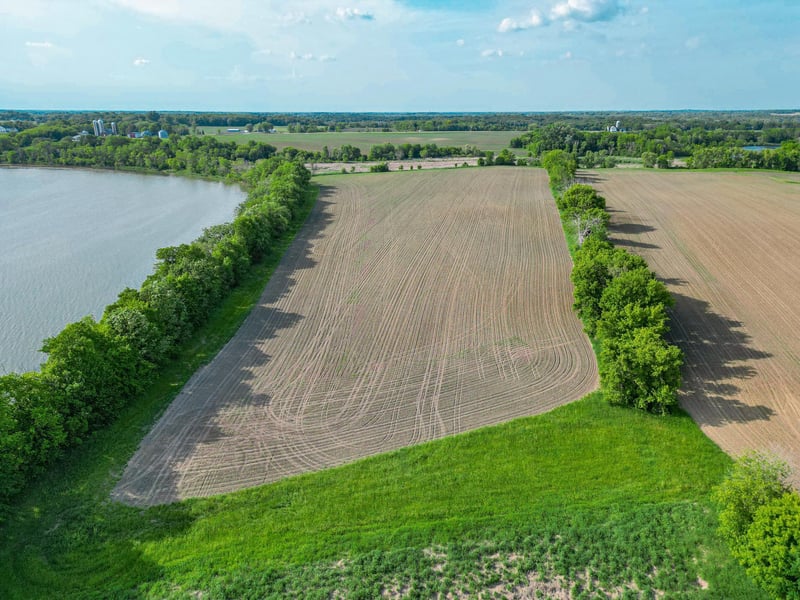 XXX Navajo Ave, Watertown, MN 55388