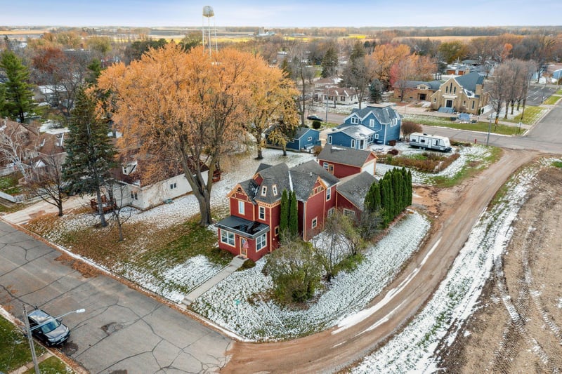 228 1st Ave NE, Plato, MN 55370