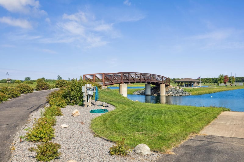 35641 Patriot Ave, Center City, MN 55012