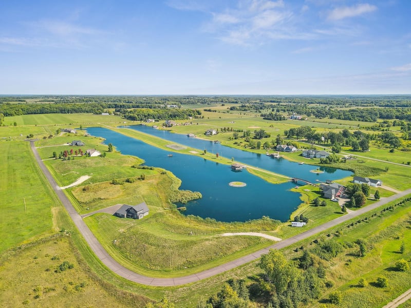 35641 Patriot Ave, Center City, MN 55012