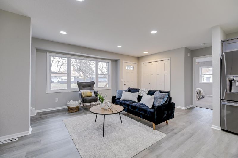 5430 Oliver Ave N, Brooklyn Center, MN 55430
