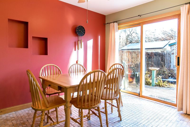 1360 Eustis St, Saint Paul, MN 55108